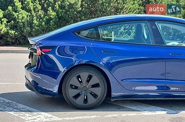 Седан Tesla Model 3 2024 в Києві