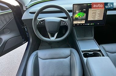 Седан Tesla Model 3 2024 в Києві