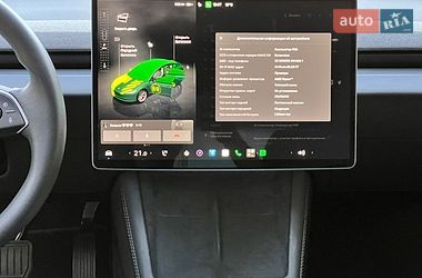Седан Tesla Model 3 2024 в Києві