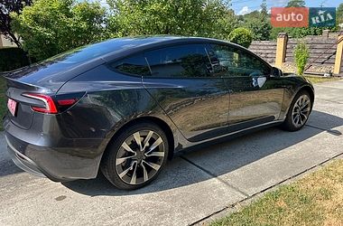 Седан Tesla Model 3 2024 в Ровно
