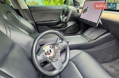 Седан Tesla Model 3 2018 в Львове