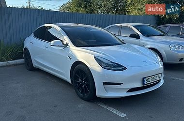 Седан Tesla Model 3 2018 в Ізяславі