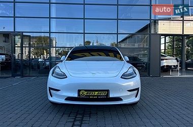 Седан Tesla Model 3 2019 в Ивано-Франковске