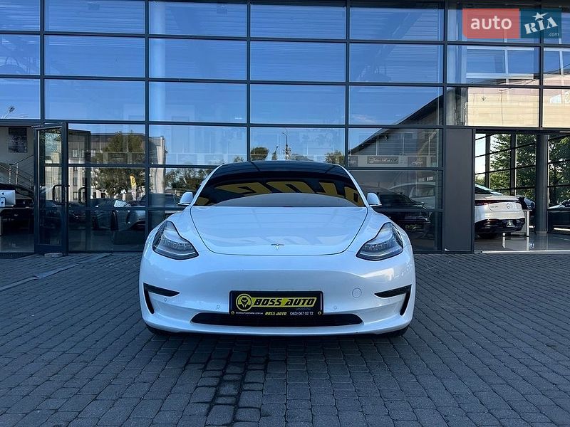 Седан Tesla Model 3 2019 в Ивано-Франковске