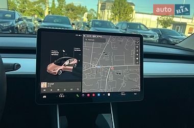Седан Tesla Model 3 2019 в Ивано-Франковске