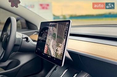 Седан Tesla Model 3 2021 в Одесі