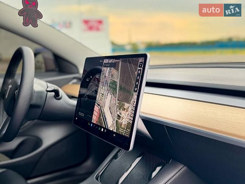 Седан Tesla Model 3 2021 в Одесі