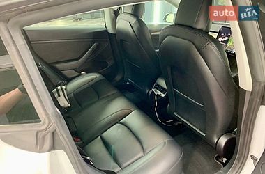 Седан Tesla Model 3 2021 в Кам'янському