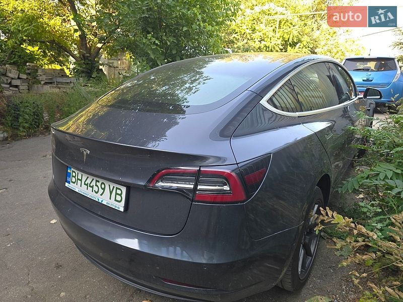 Седан Tesla Model 3 2019 в Одессе