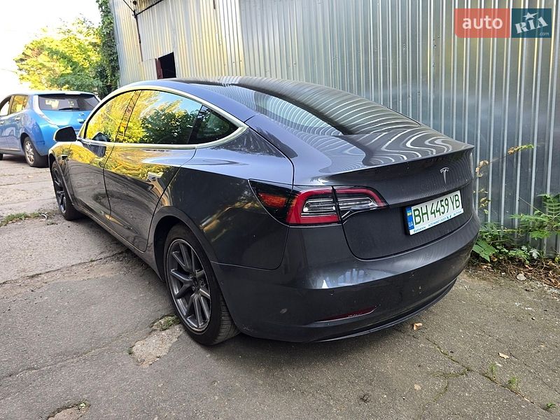 Седан Tesla Model 3 2019 в Одессе