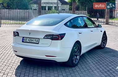Седан Tesla Model 3 2021 в Кам'янському
