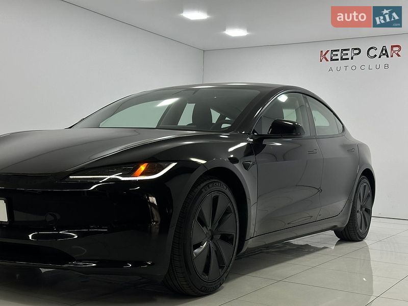 Седан Tesla Model 3 2024 в Одессе