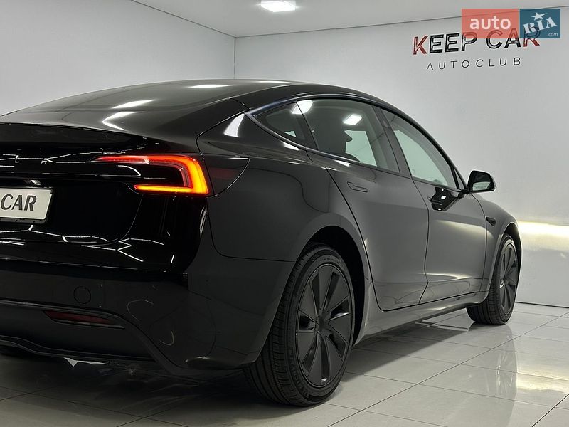 Седан Tesla Model 3 2024 в Одессе