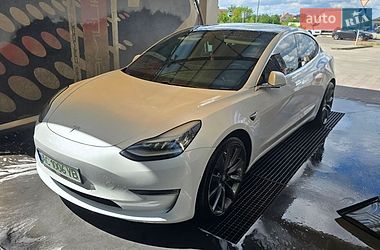 Седан Tesla Model 3 2020 в Луцке