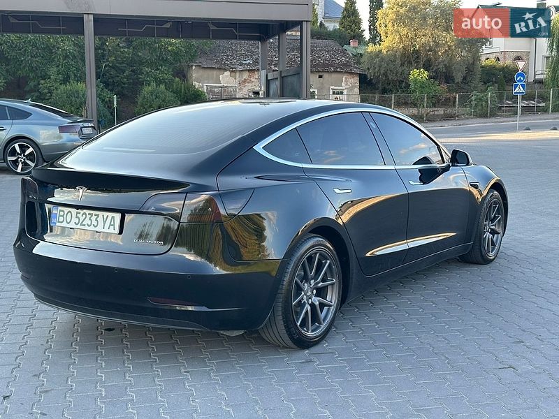 Седан Tesla Model 3 2019 в Тернополе