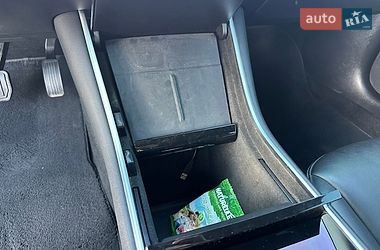 Седан Tesla Model 3 2019 в Тернополе