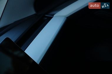Седан Tesla Model 3 2024 в Дрогобичі