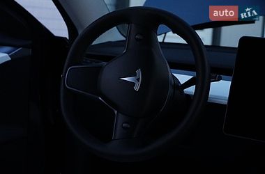Седан Tesla Model 3 2024 в Дрогобичі
