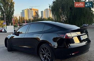 Седан Tesla Model 3 2021 в Киеве