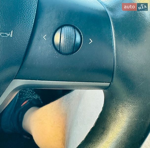 Седан Tesla Model 3 2019 в Чернівцях