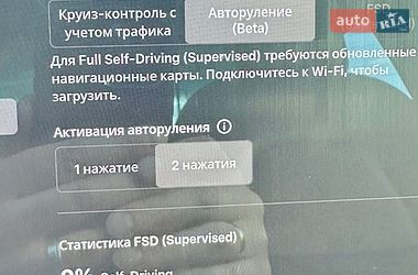 Седан Tesla Model 3 2019 в Чернівцях
