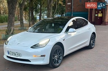 Седан Tesla Model 3 2019 в Сумах