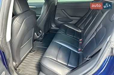 Седан Tesla Model 3 2022 в Виннице