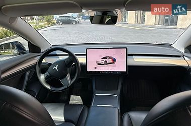 Седан Tesla Model 3 2022 в Виннице