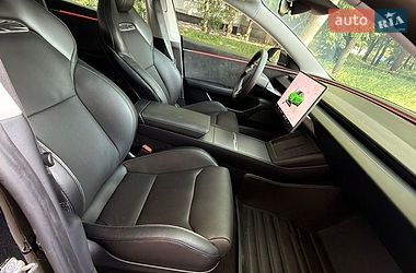 Седан Tesla Model 3 2024 в Черкасах