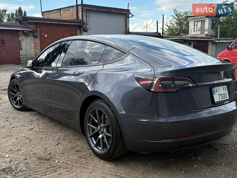Седан Tesla Model 3 2021 в Белой Церкви