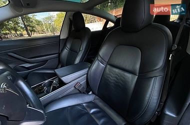 Седан Tesla Model 3 2018 в Николаеве