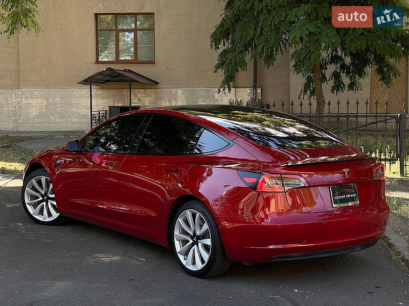 Седан Tesla Model 3 2018 в Николаеве