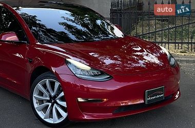 Седан Tesla Model 3 2018 в Николаеве