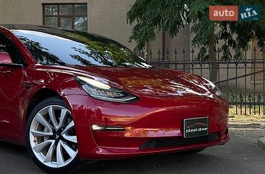 Седан Tesla Model 3 2018 в Николаеве