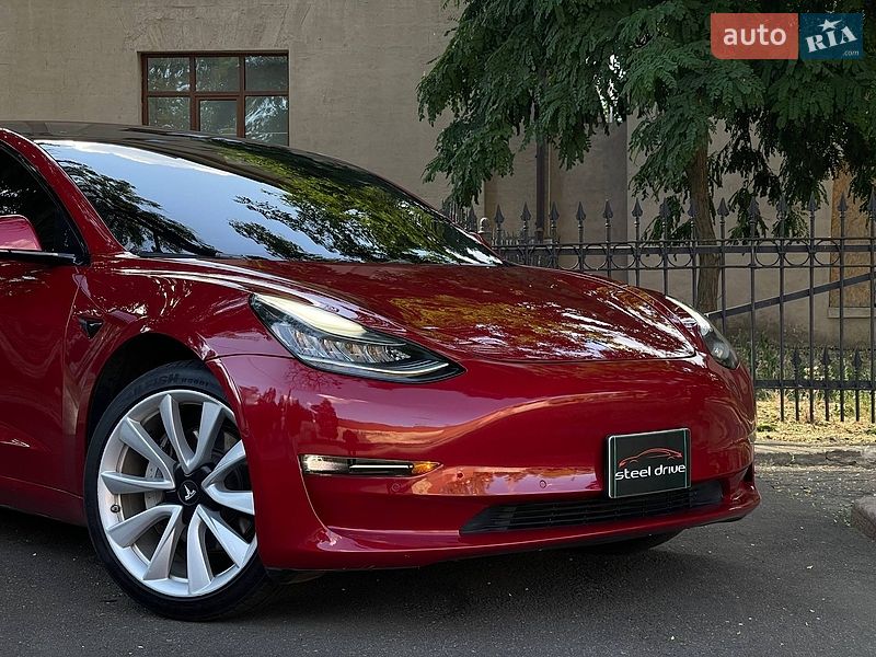 Седан Tesla Model 3 2018 в Николаеве