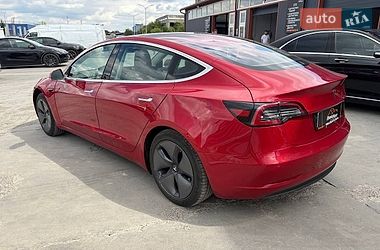 Седан Tesla Model 3 2018 в Львове