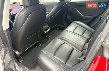 Седан Tesla Model 3 2018 в Львове