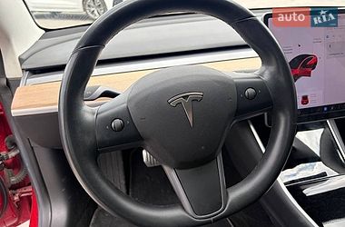 Седан Tesla Model 3 2018 в Львове