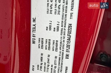 Седан Tesla Model 3 2018 в Львове