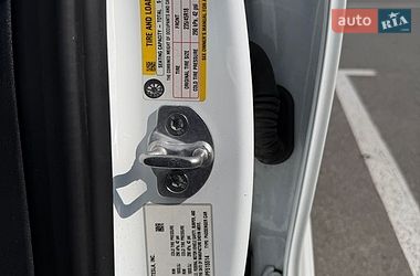 Седан Tesla Model 3 2023 в Киеве