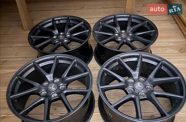 Седан Tesla Model 3 2023 в Киеве