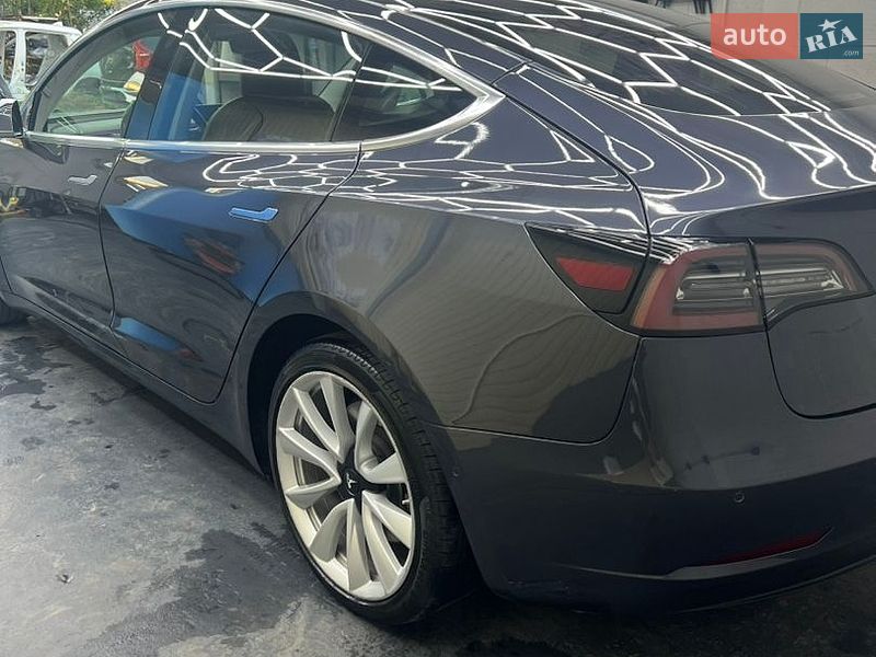 Седан Tesla Model 3 2018 в Кременчуге