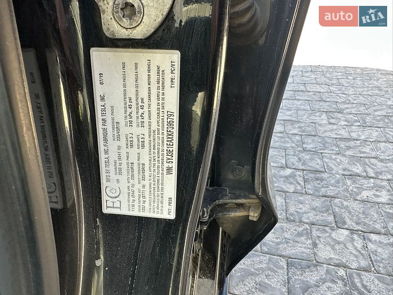 Седан Tesla Model 3 2019 в Одессе