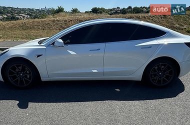 Седан Tesla Model 3 2019 в Тальном фото 8 Седан Tesla Model 3 2019 в Тальном