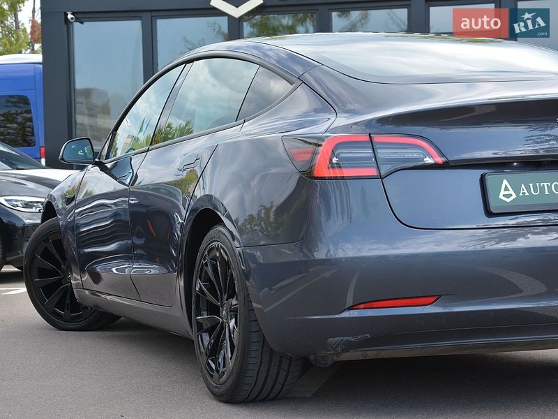 Седан Tesla Model 3 2023 в Киеве фото 7 Седан Tesla Model 3 2023 в Киеве