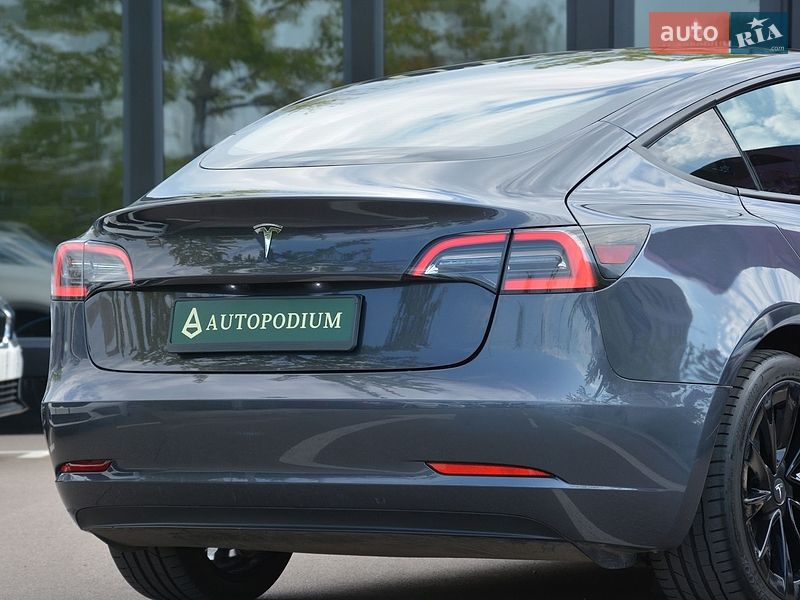 Седан Tesla Model 3 2023 в Киеве фото 10 Седан Tesla Model 3 2023 в Киеве