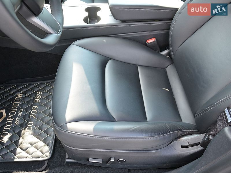 Седан Tesla Model 3 2023 в Киеве фото 34 Седан Tesla Model 3 2023 в Киеве