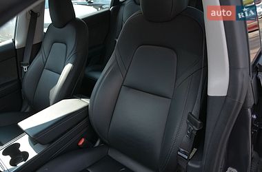 Седан Tesla Model 3 2023 в Киеве фото 35 Седан Tesla Model 3 2023 в Киеве