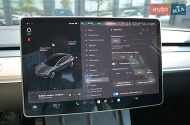 Седан Tesla Model 3 2023 в Києві
