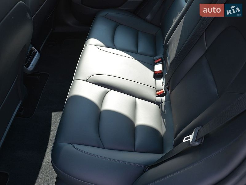 Седан Tesla Model 3 2023 в Киеве фото 36 Седан Tesla Model 3 2023 в Киеве